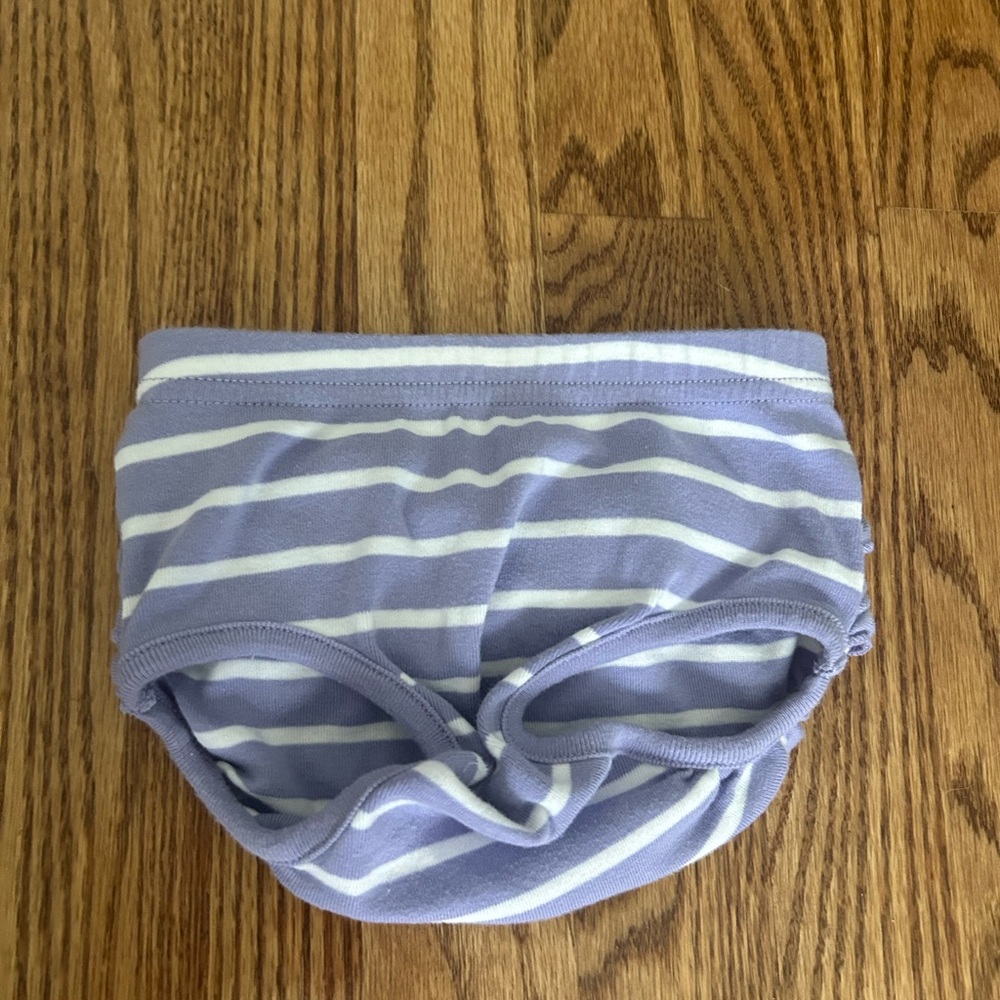Hanna Andersson Lavender Skater Dress with diaper cover, leggings, and sweatpant - Picture 6 of 11